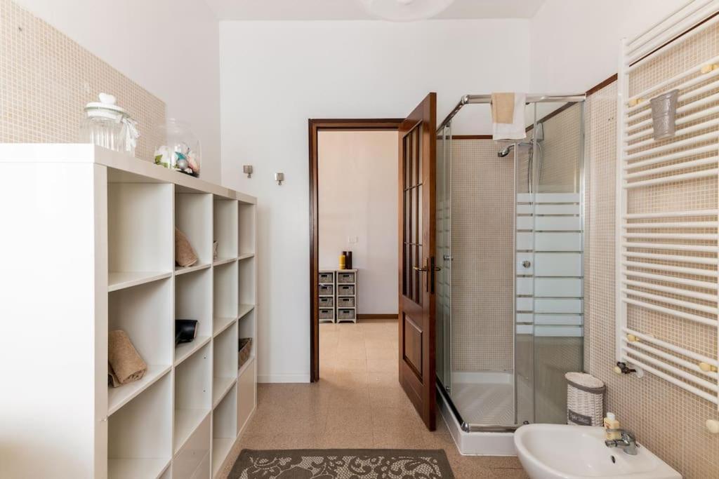 “Casa Moderna Con Parcheggio Privato” Apartment Имола Екстериор снимка