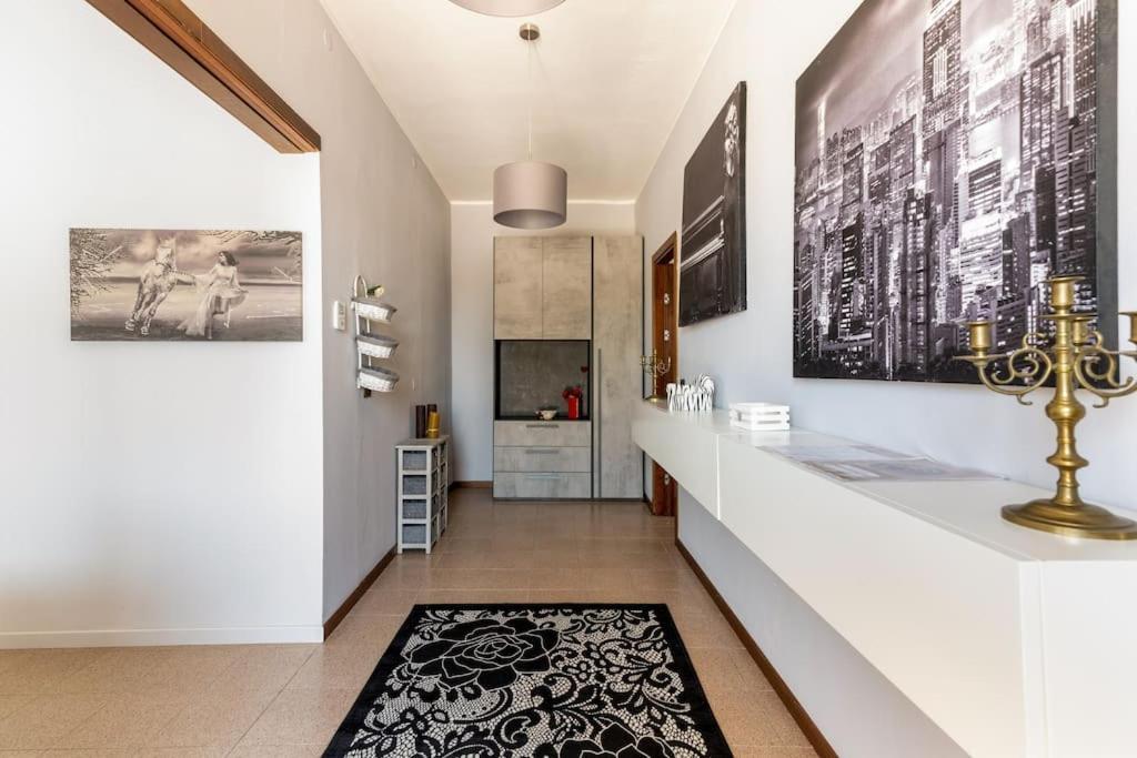 “Casa Moderna Con Parcheggio Privato” Apartment Имола Екстериор снимка